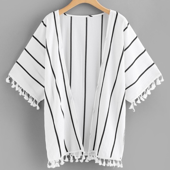 Other - 🎉LAST ONE! Black&White Striped Kimono Tassels!